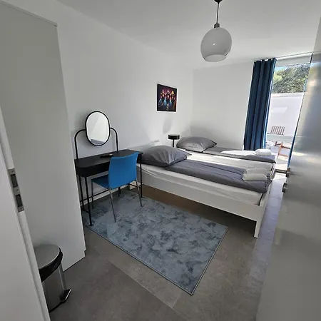 Uz 11 - Laatzen 10 Minutes To Messe 140qm Modern Living Self-check-in Wifi Parking