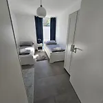 Uz 11 - Laatzen 10 Minutes To Messe 140qm Modern Living Self-check-in Wifi Parking * 하노버