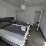 Uz 11 - Laatzen 10 Minutes To Messe 140qm Modern Living Self-check-in Wifi Parking 빌라 *