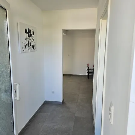 Uz 11 - Laatzen 10 Minutes To Messe 140qm Modern Living Self-check-in Wifi Parking וילה