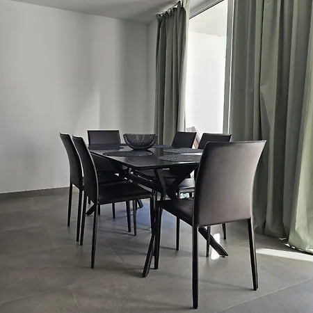 Villa Uz 11 - Laatzen 10 Minutes To Messe 140qm Modern Living Self-check-in Wifi Parking Hannover