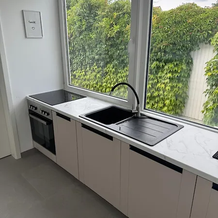 Uz 11 - Laatzen 10 Minutes To Messe 140qm Modern Living Self-check-in Wifi Parking הנובר