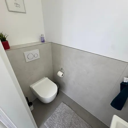 Uz 11 - Laatzen 10 Minutes To Messe 140qm Modern Living Self-check-in Wifi Parking וילה *