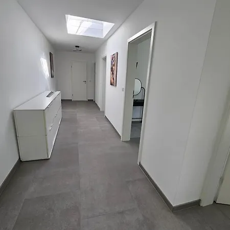 Uz 11 - Laatzen 10 Minutes To Messe 140qm Modern Living Self-check-in Wifi Parking