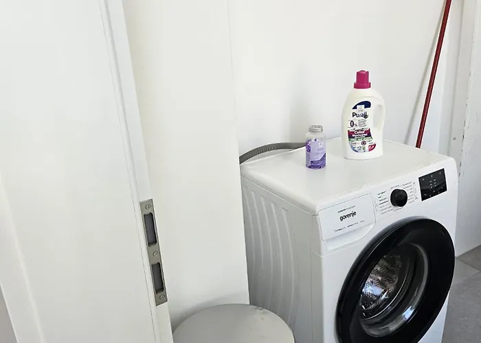 Uz 11 - Laatzen 10 Minutes To Messe 140qm Modern Living Self-check-in Wifi Parking וילה *