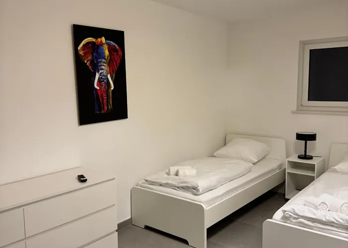 Uz 11 - Laatzen 10 Minutes To Messe 140qm Modern Living Self-check-in Wifi Parking